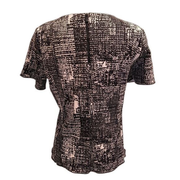 Vince Camuto Geo Style Top - Picture 5 of 8